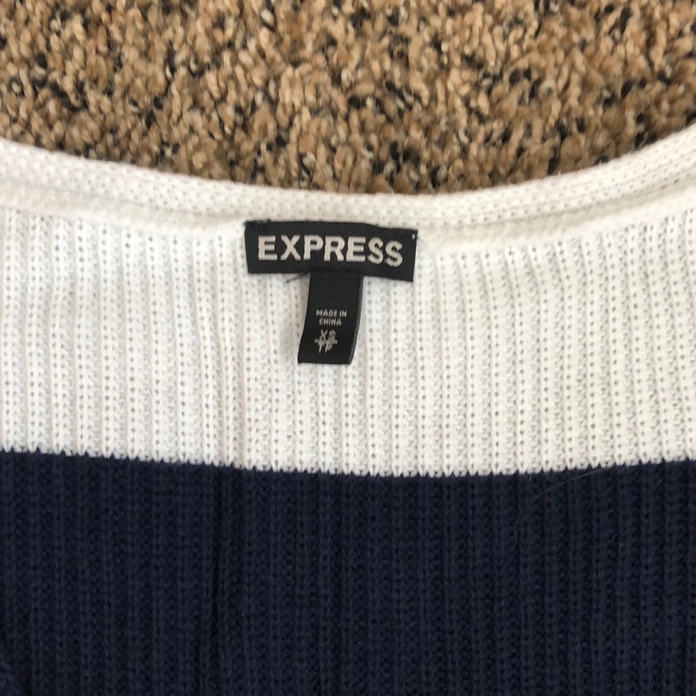 Express top - Picture 3 of 3